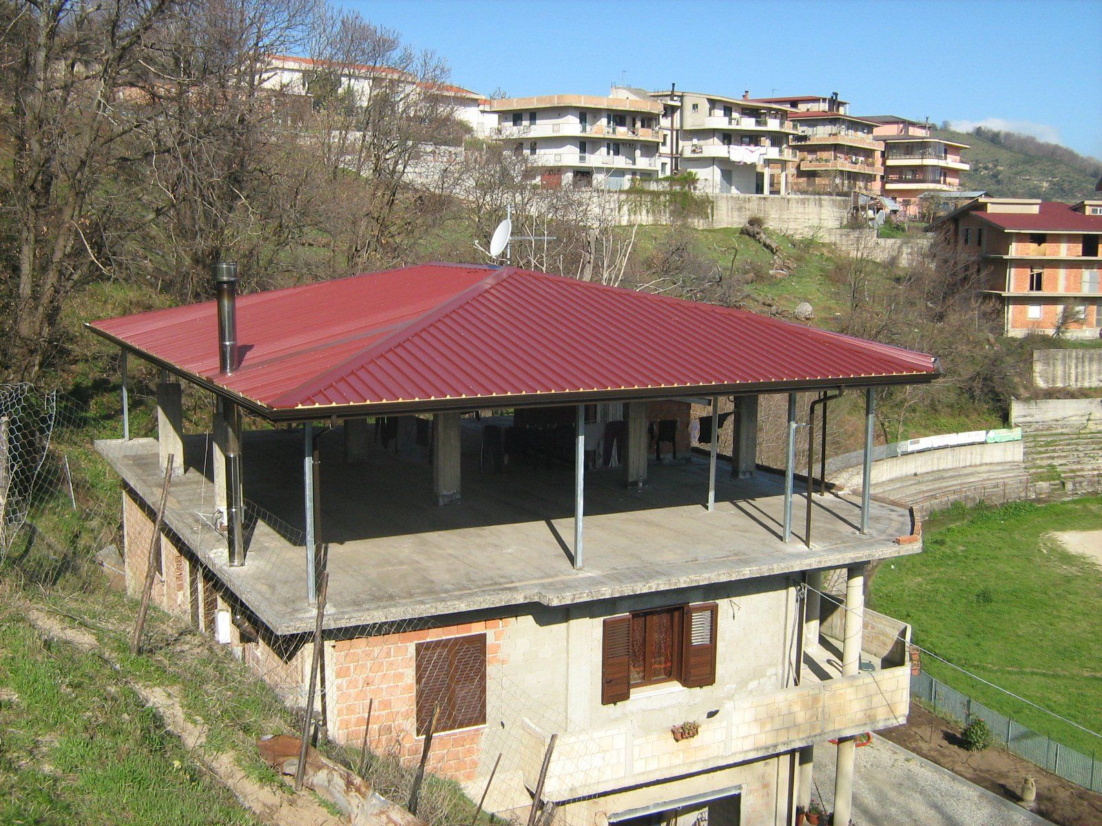 edifici su piu piani costruiti in montagna