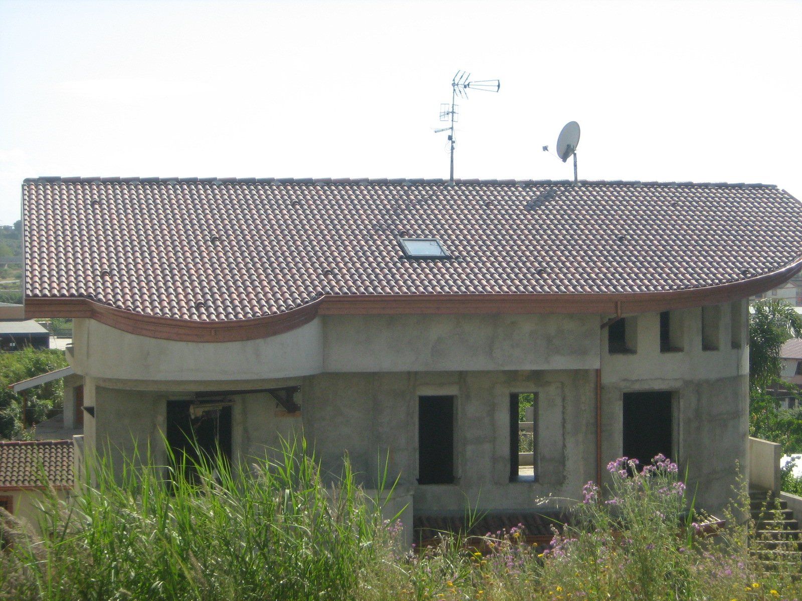 vista frontale di un edificio