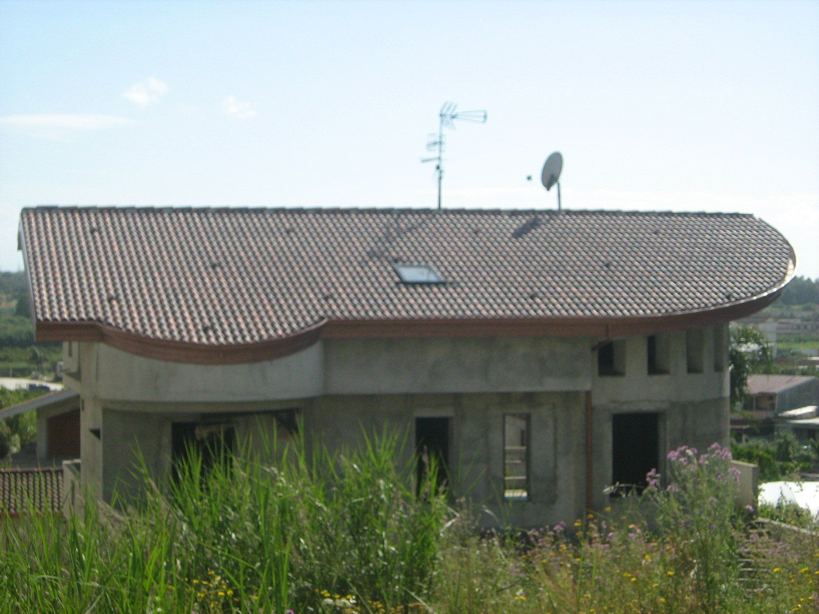 vista frontale di un edificio
