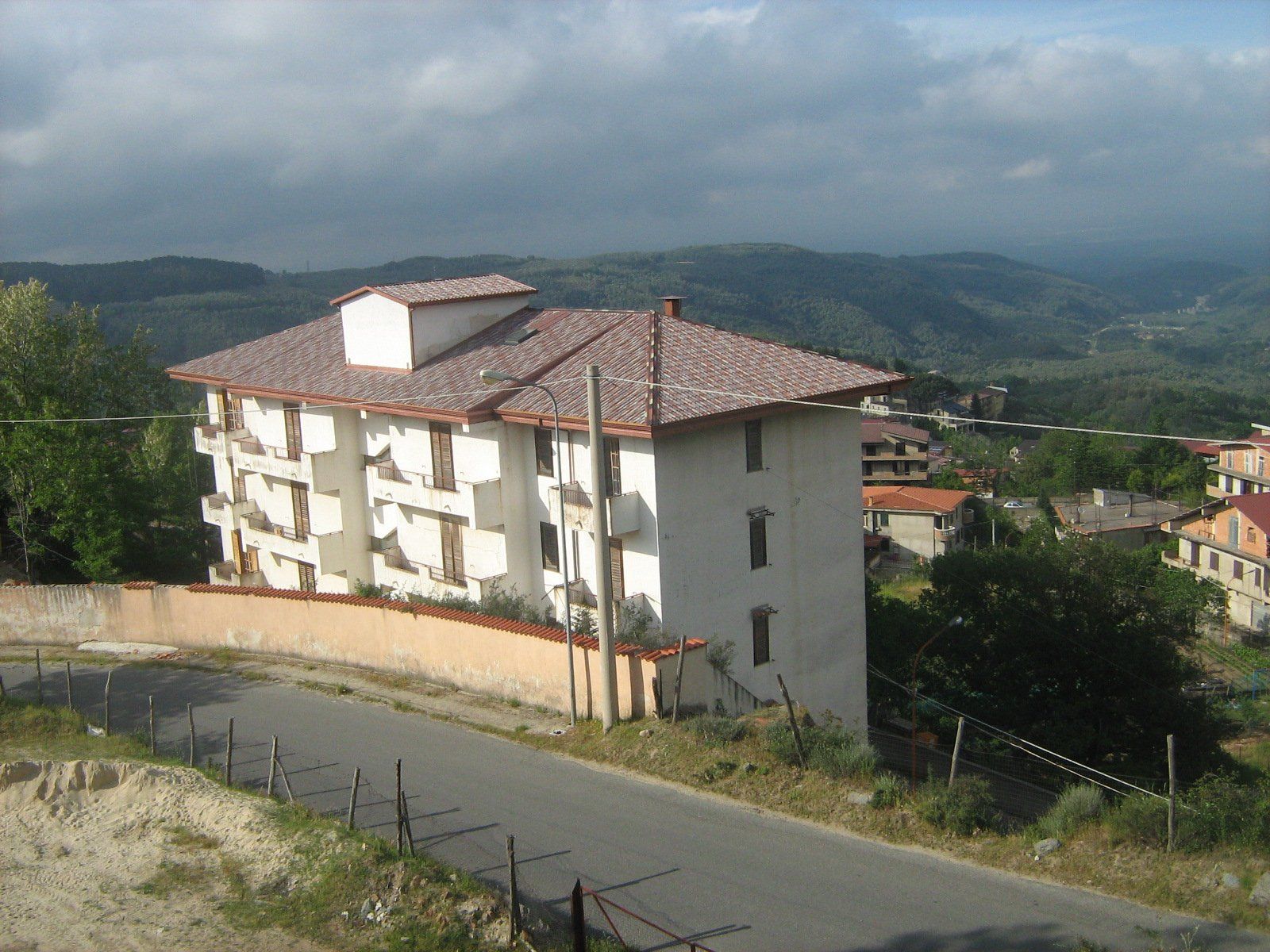 condominio con vista sulle montagne