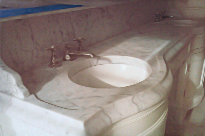 Marble bathroom vanity countertop with integrated sink