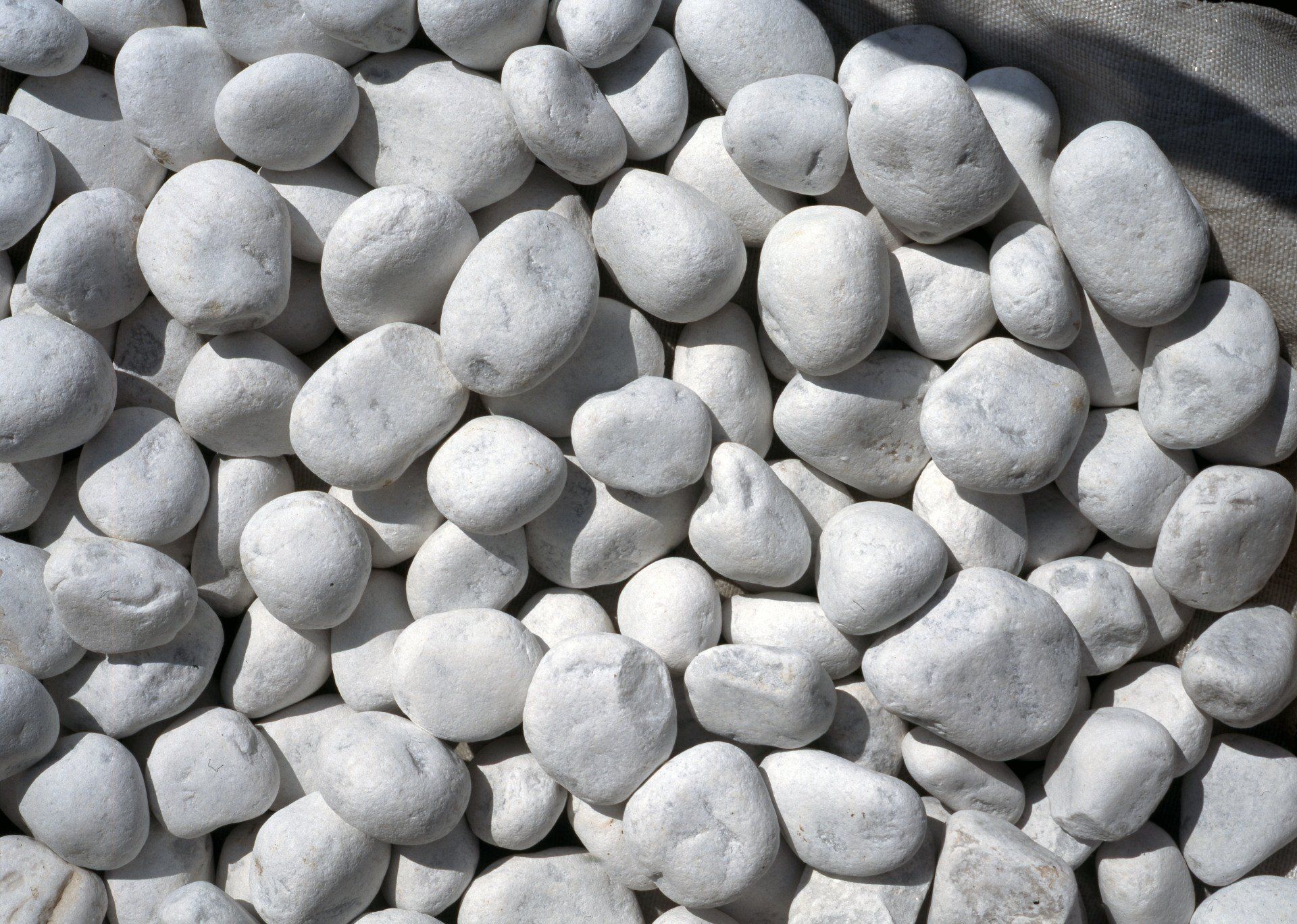 WHITE  Cobble
