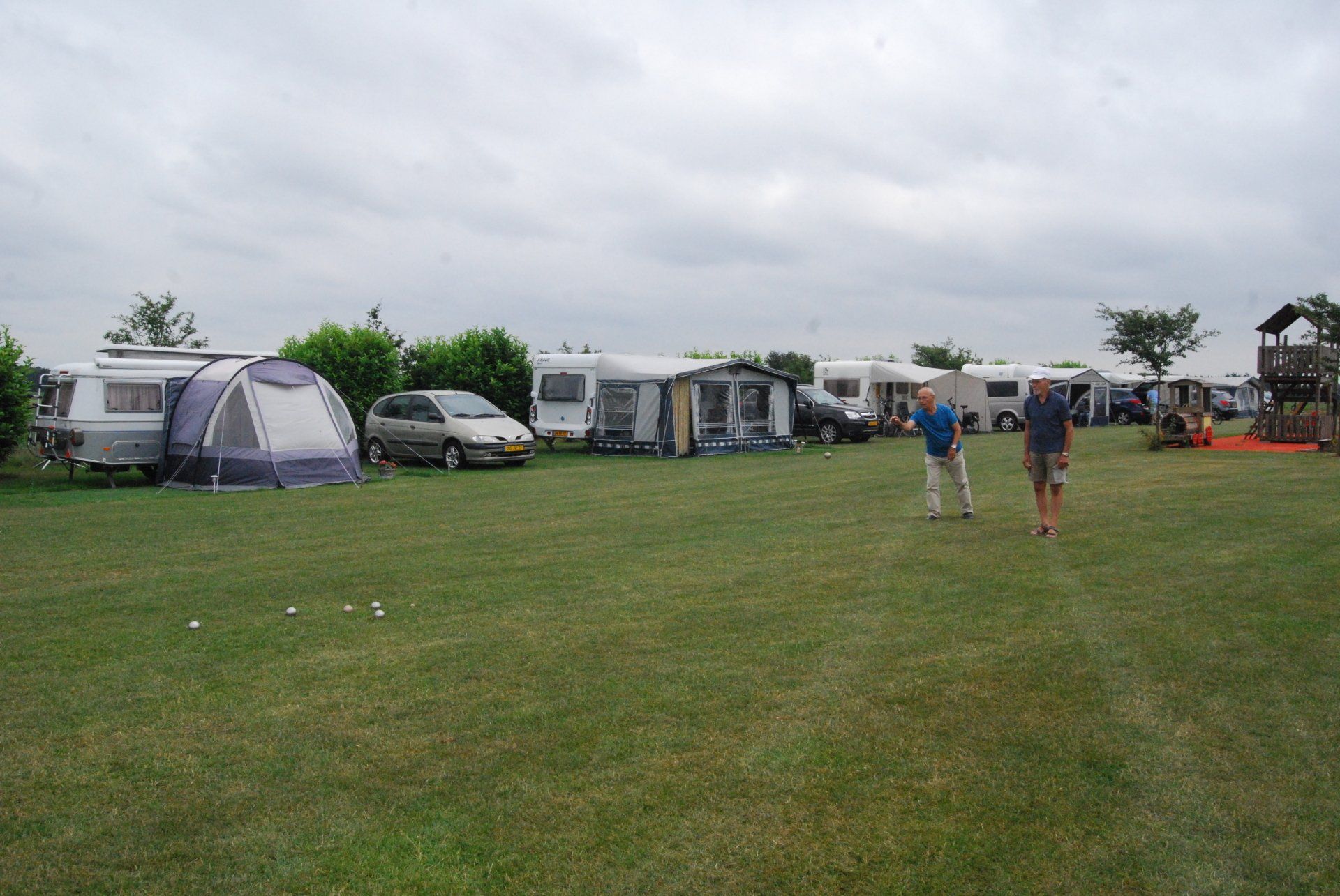 Caravans op de camping
