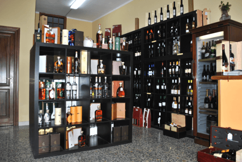 interno enoteca