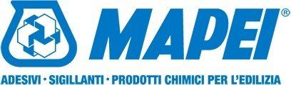 Logo MAPEI in blu e bianco con simbolo del riciclo e slogan italiano sottostante.