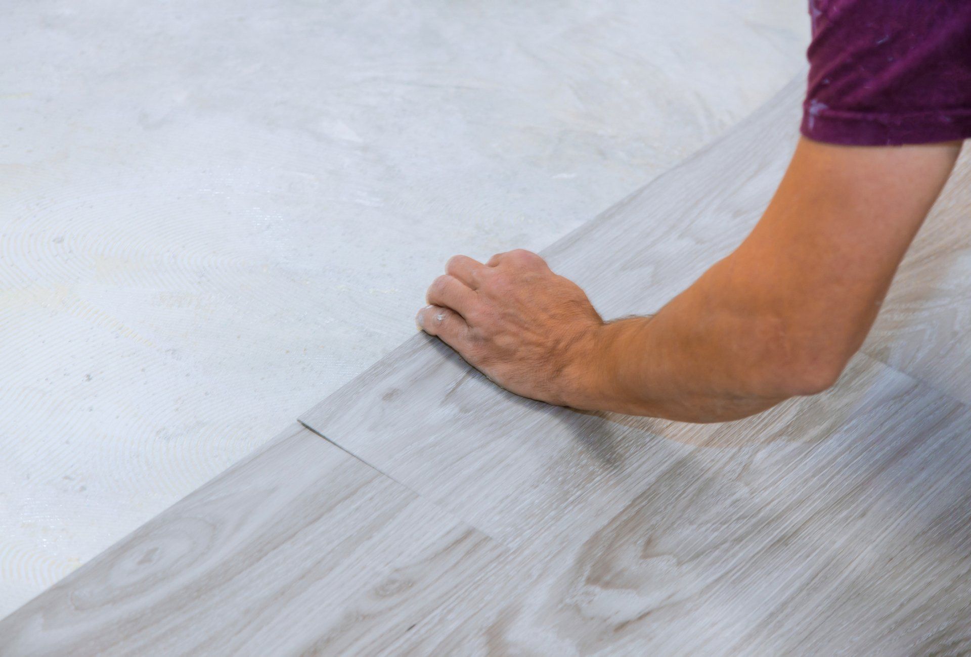 Putting Vinyl Tile – Scott City, MO – Moore Floor Covering