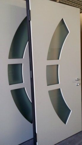 porta con decorazione