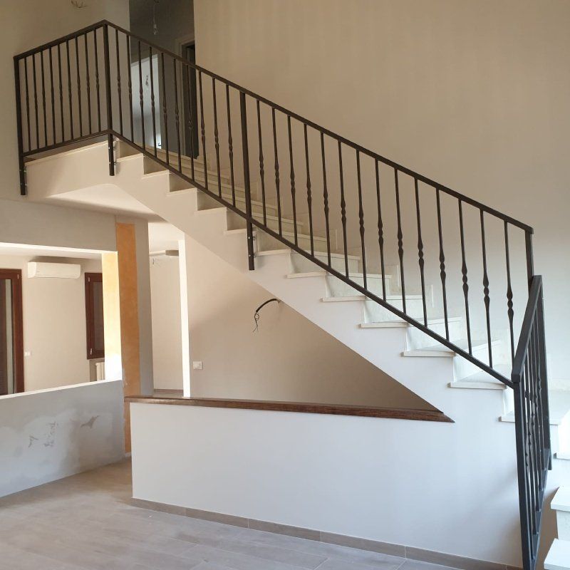 scala con ringhiera