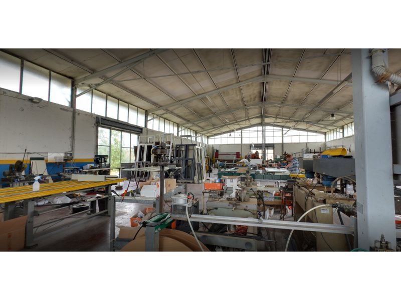 stabilimento di produzione infissi