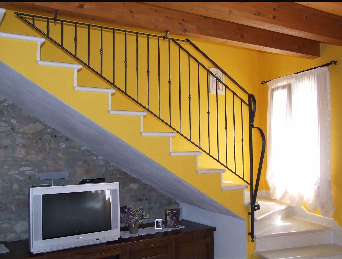 eleganti ringhiere in ferro battuto