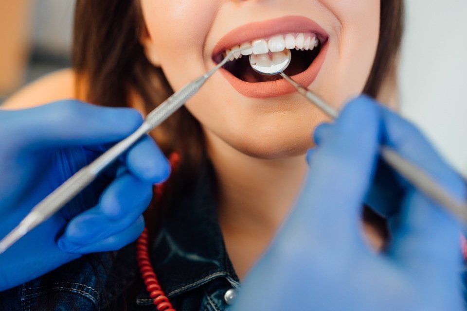 donna dal dentista