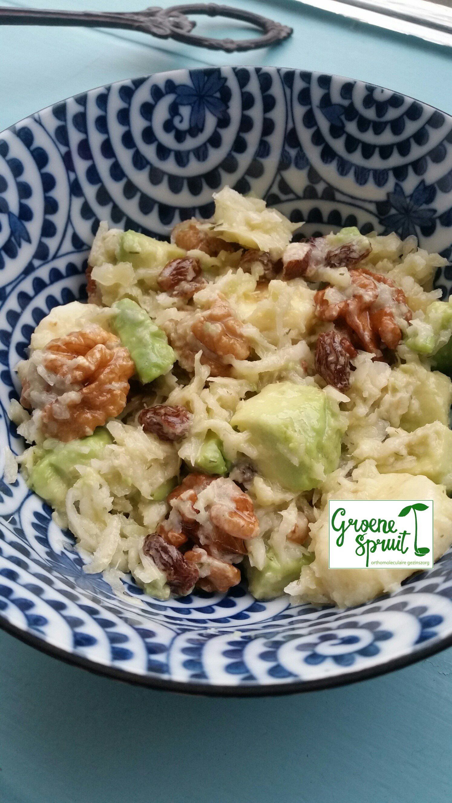 Zuurkoolsalade lentesalade avocadosalade