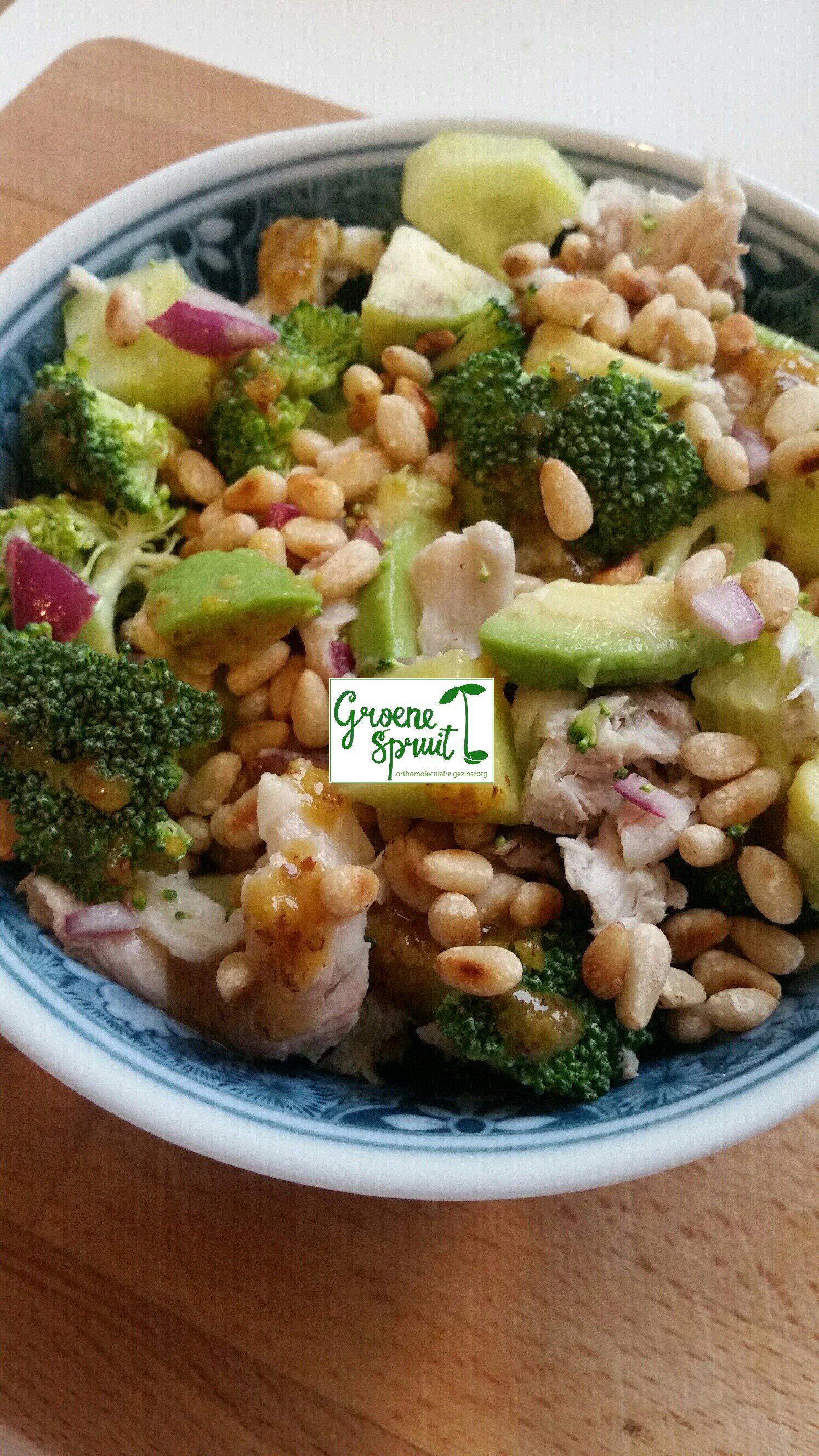 Salade broccoli makreel paleo oerdieet