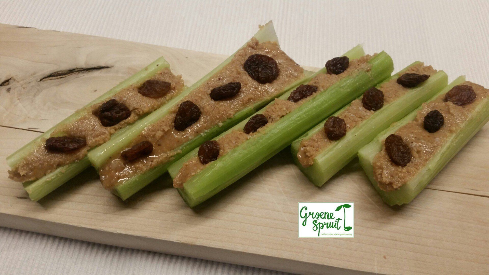 Selderijschuitjes snack kinderen paleo oerdieet