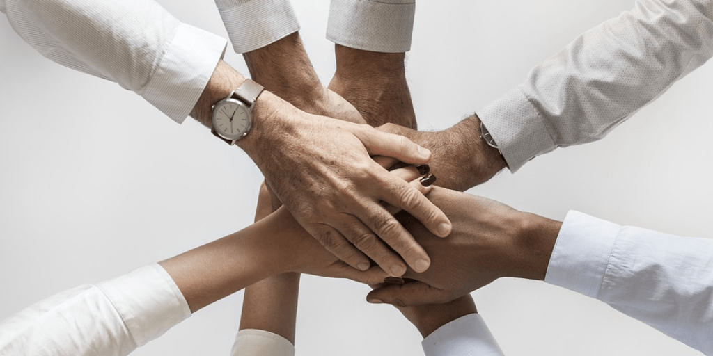 support hands in