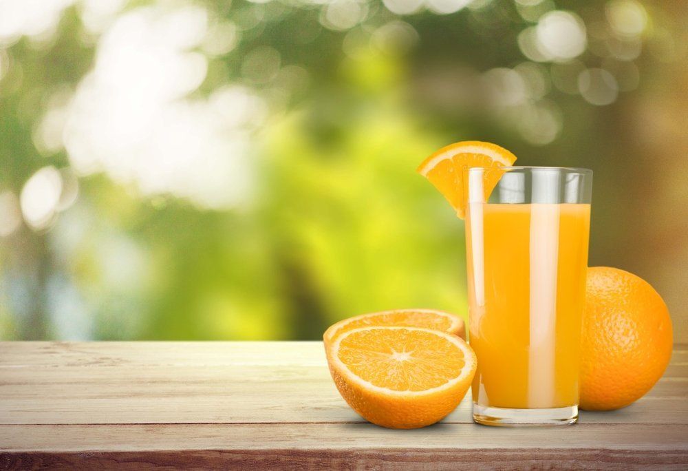 Orangesaft im Glas als Energydrink