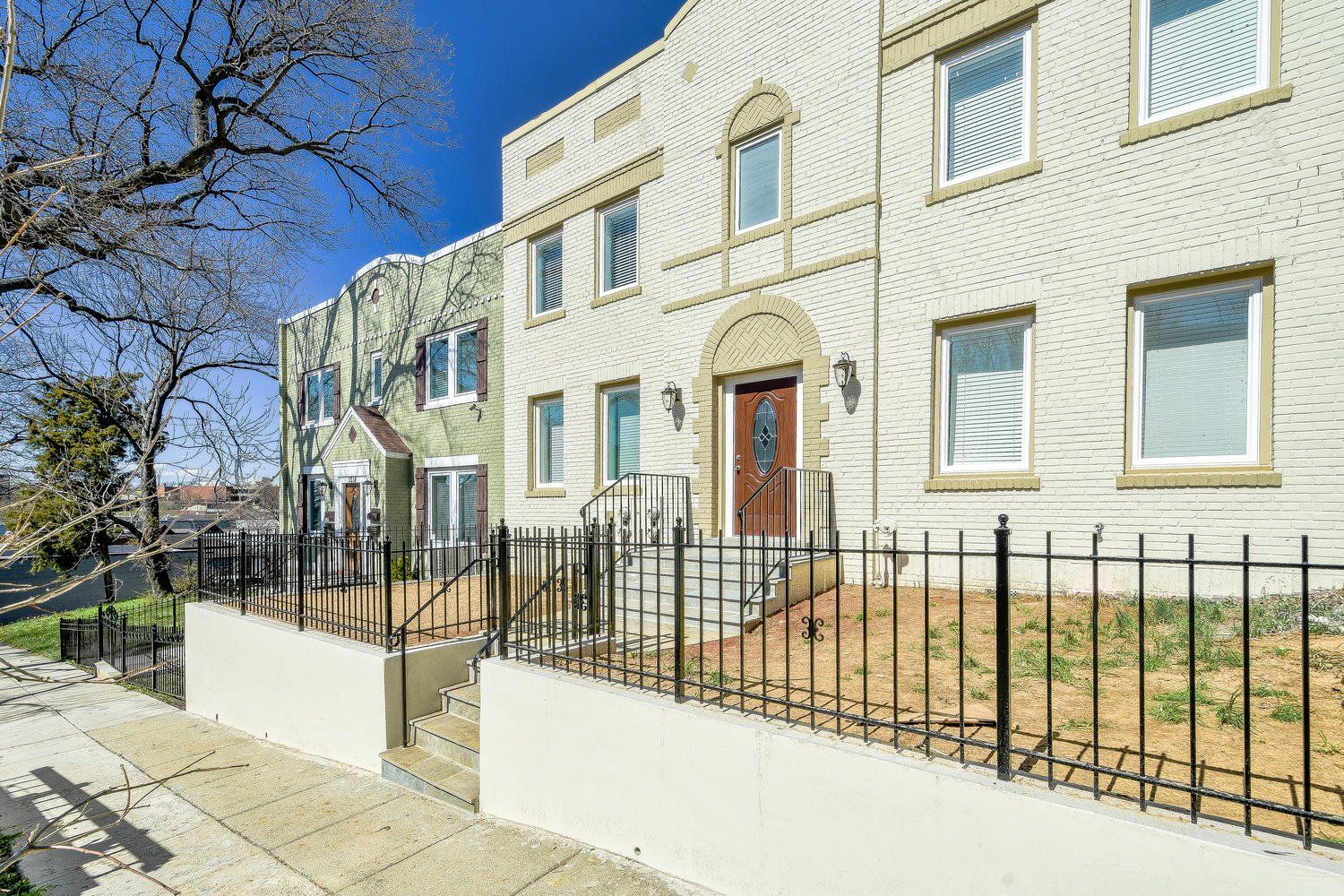 1222 Queen St Photo Gallery