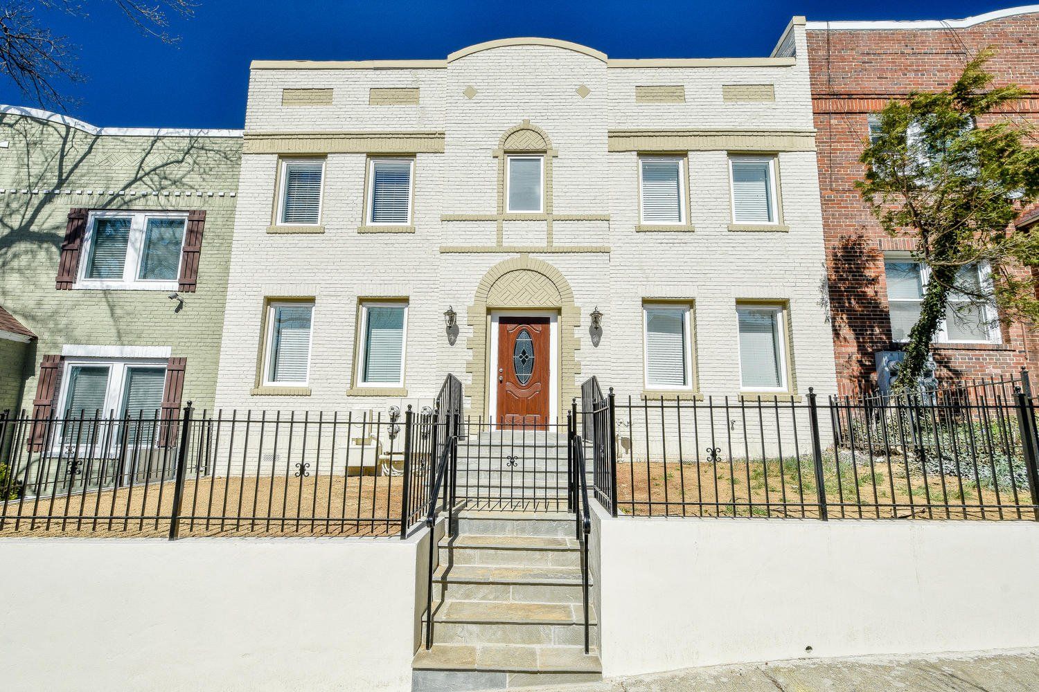 1222 Queen St Photo Gallery