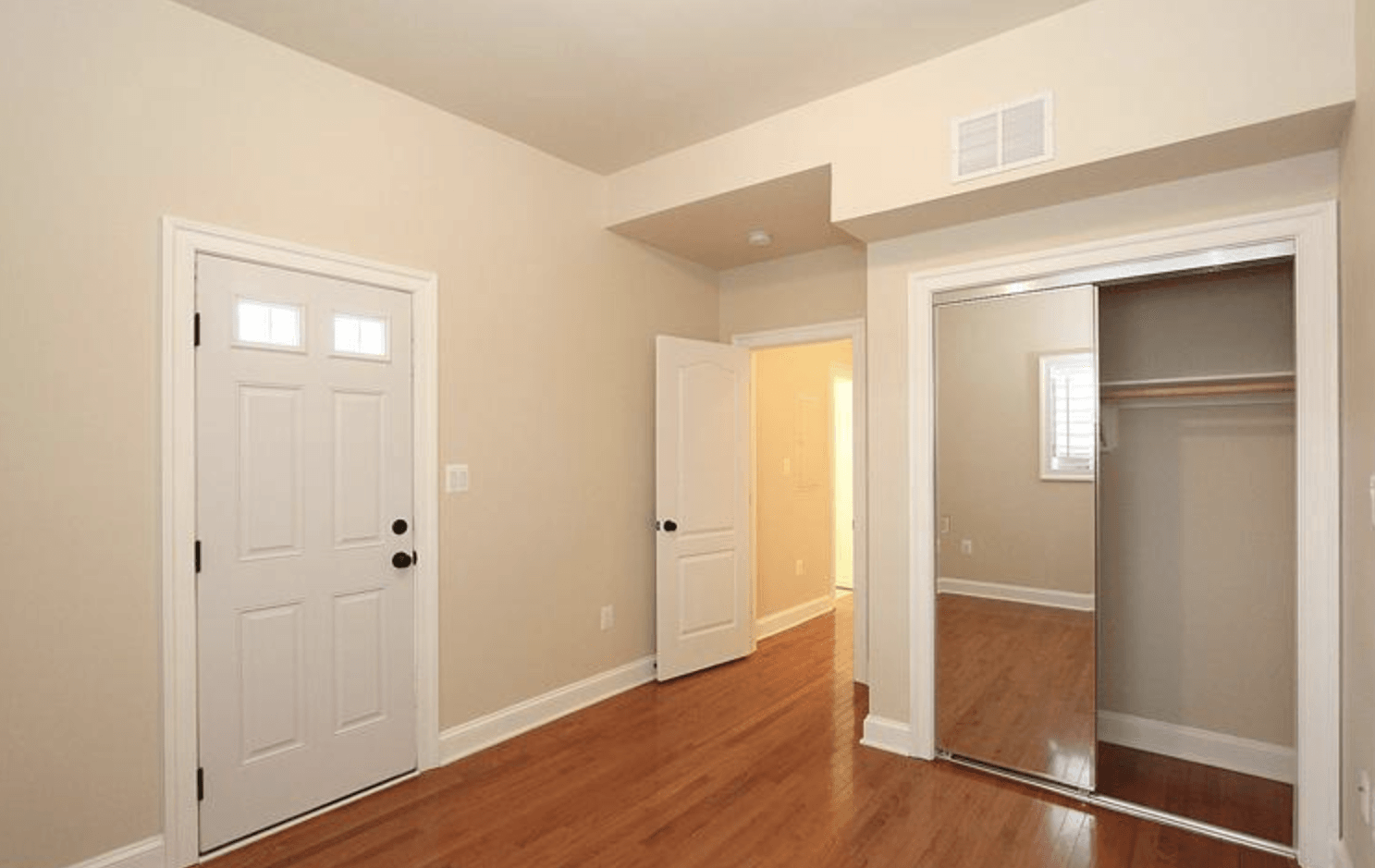 1863 Corcoran St Photo Gallery