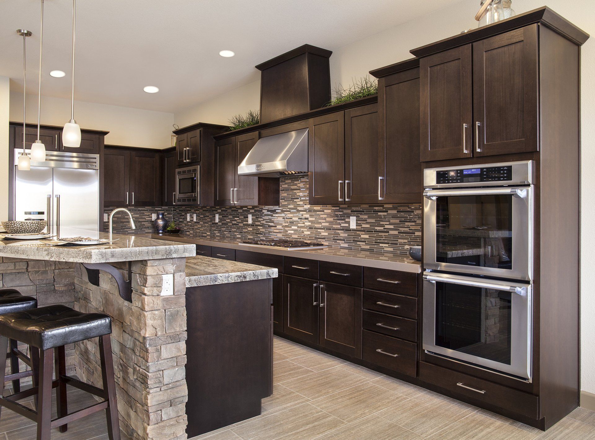 Cabinet Installation — Brown Themed Kitchen in Wilmington, DE Cabinet Installation — Brown Themed Kitchen in Wilmington, DE