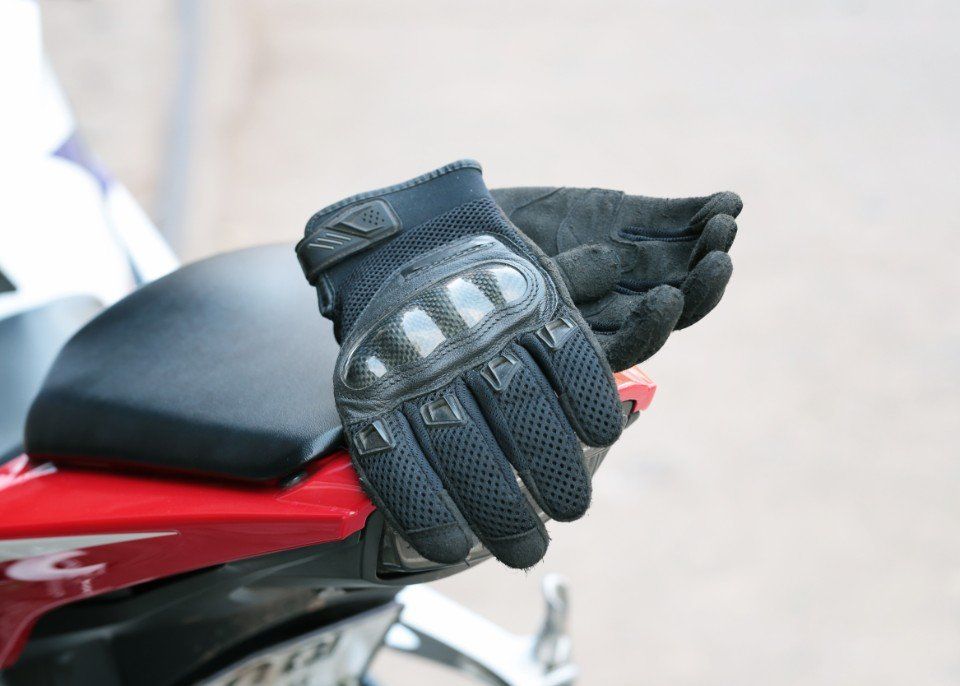 guanti da moto