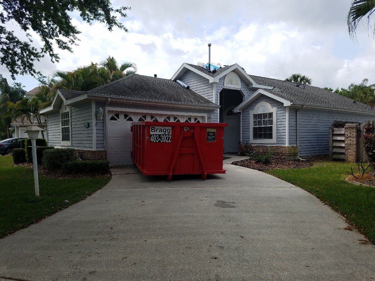 Neighborhood Dumpster Use — Melbourne, FL — Braggs Roll-Off Dumpsters Inc.