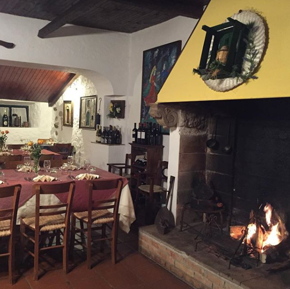 interni ristorante innevato