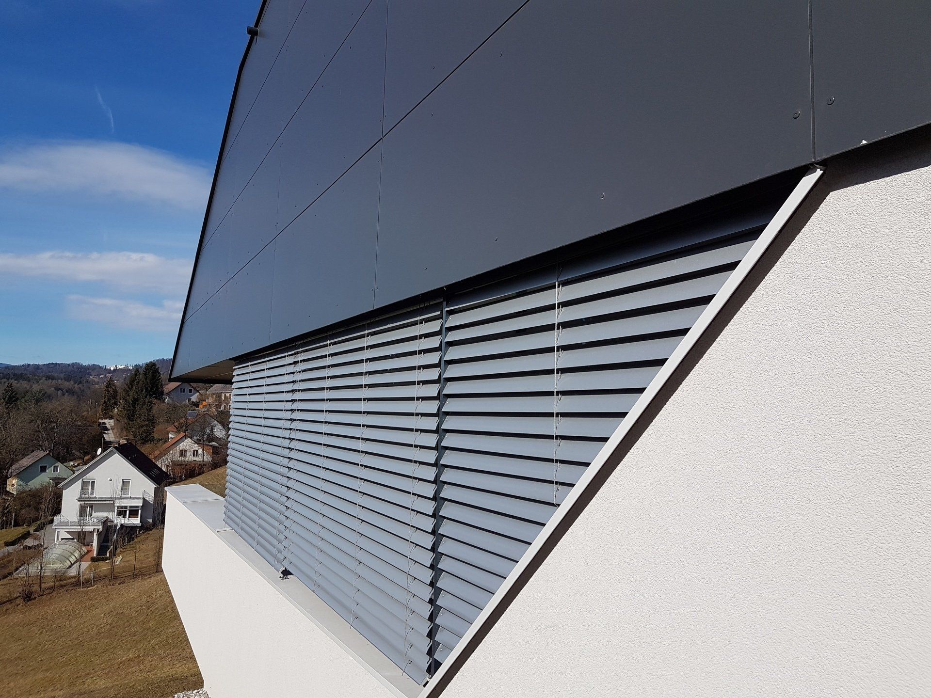 KM Technik für Sonnenschutz, Referenzen