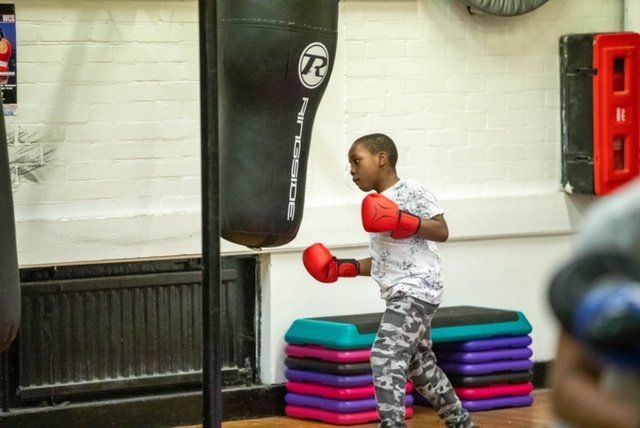 Selby Amateur Boxing Club participates at a punching bag