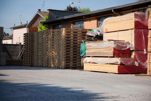 esterno dell'azienda di pallet