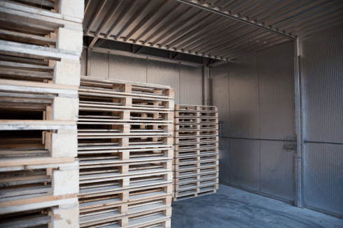 pallet in magazzino