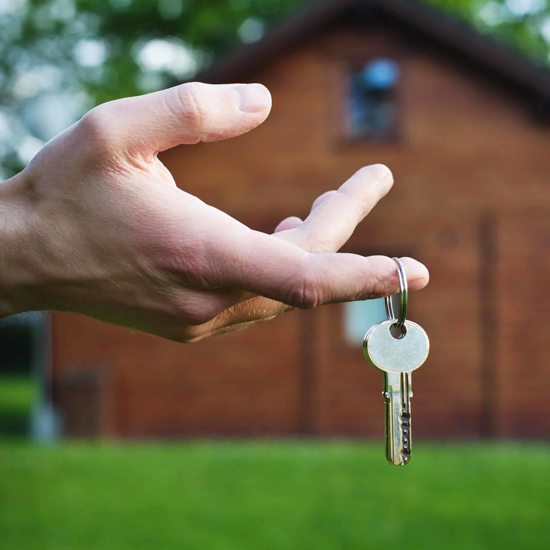 header-image-handing-over-keys