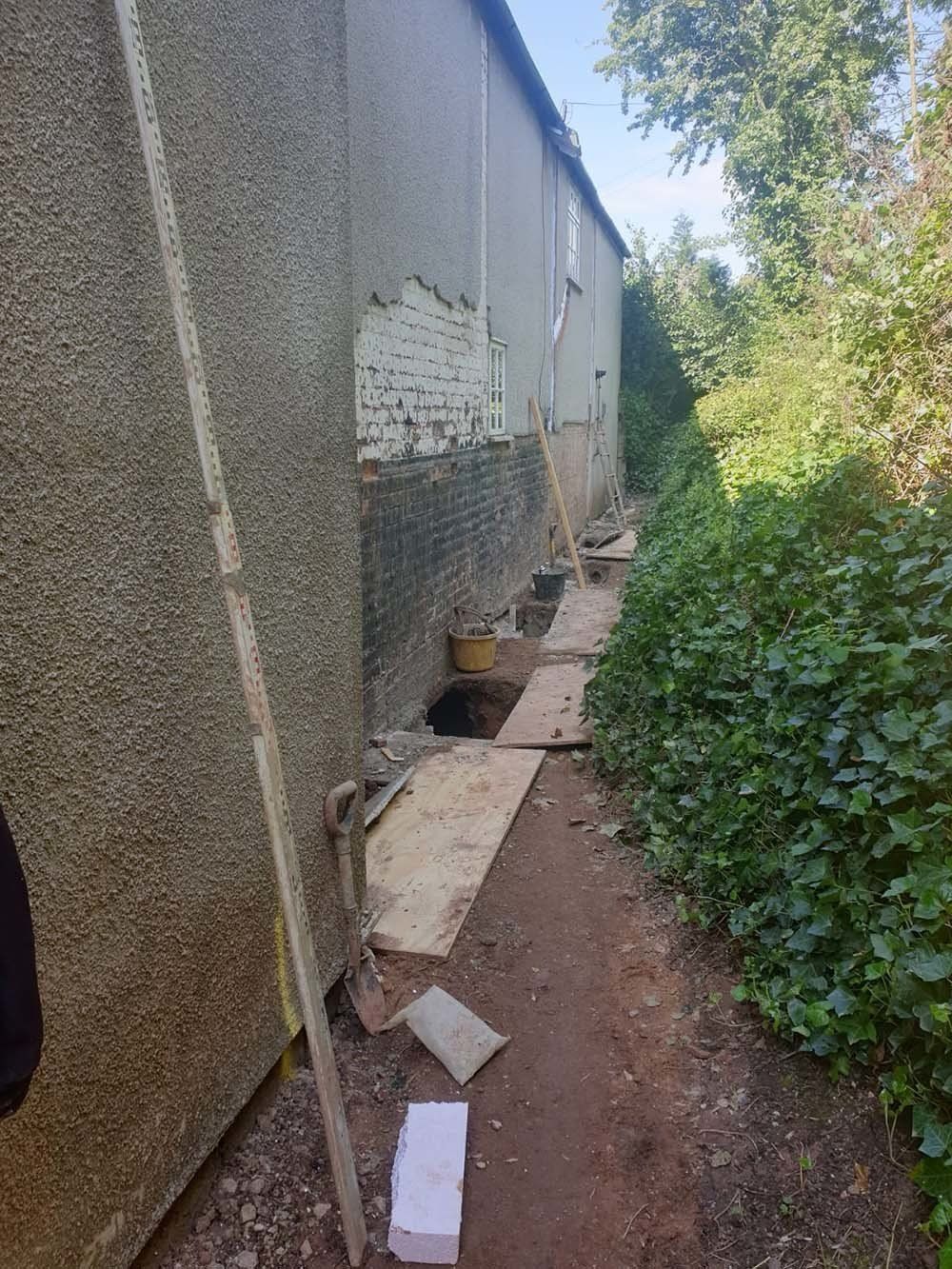 TRADITIONAL UNDERPINNING