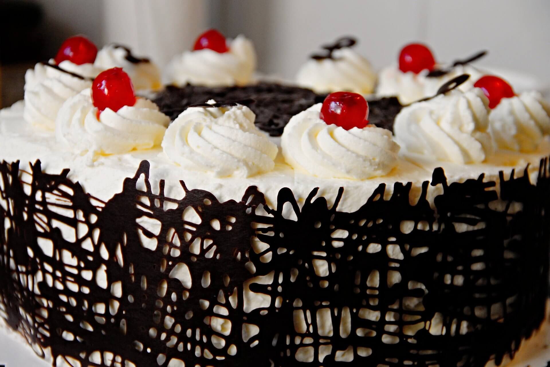 torta con decorazione personalizzata