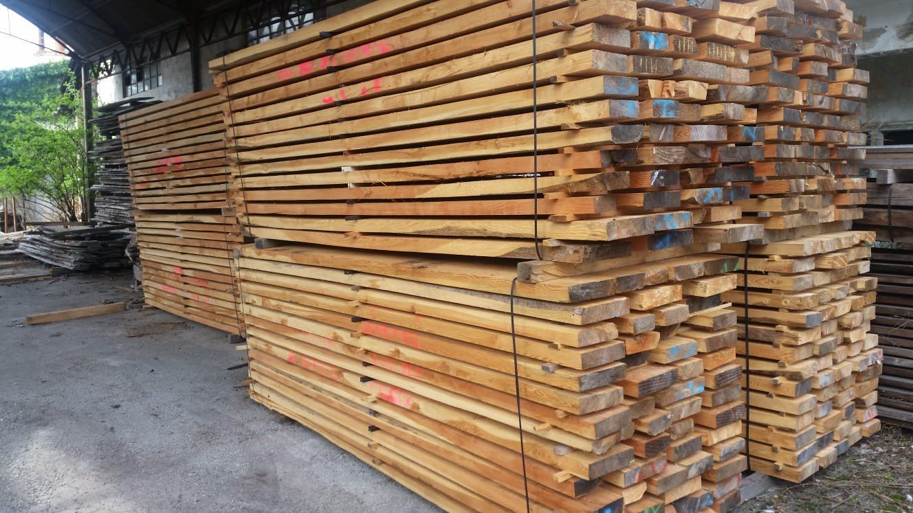 tavole in legno di diverse essenze