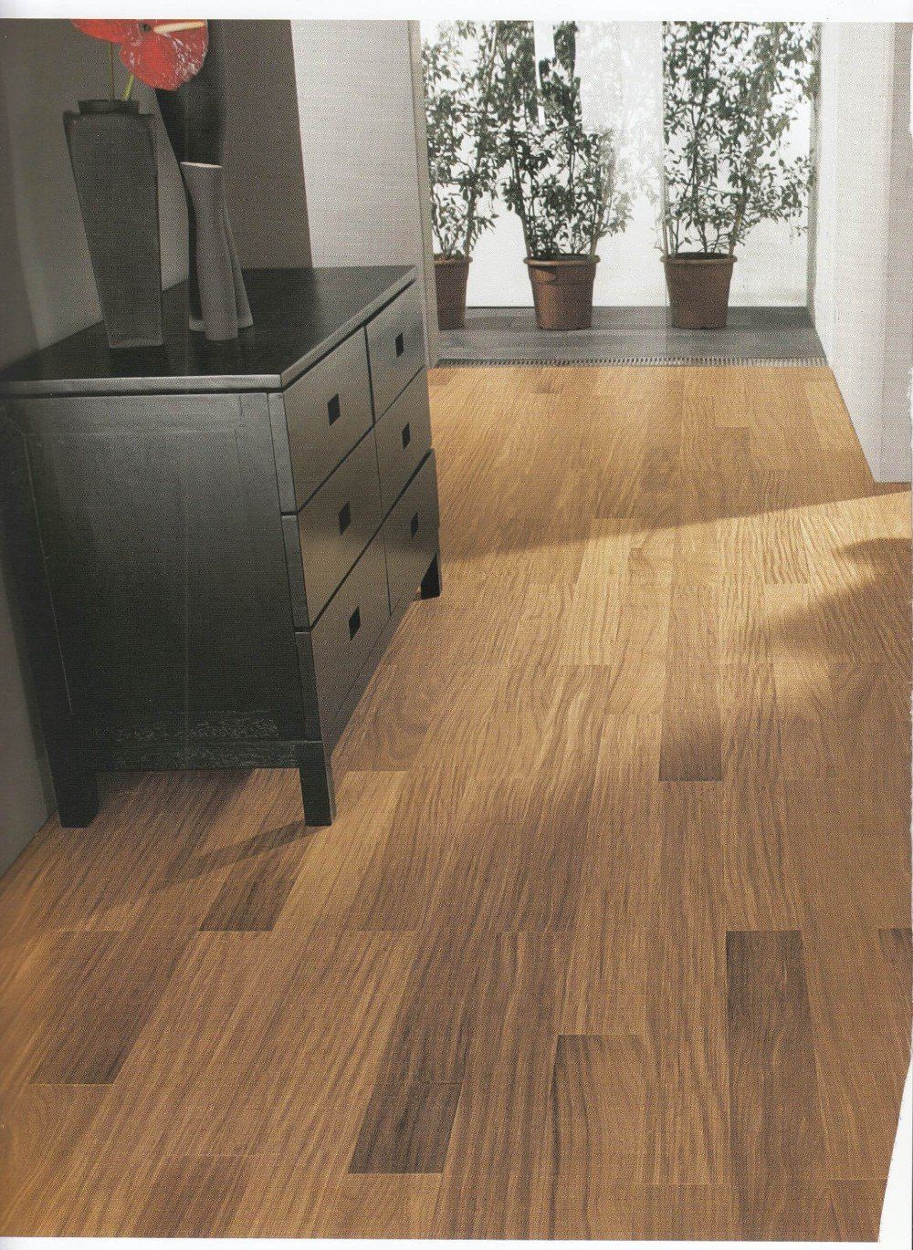 parquet con arredamento moderno