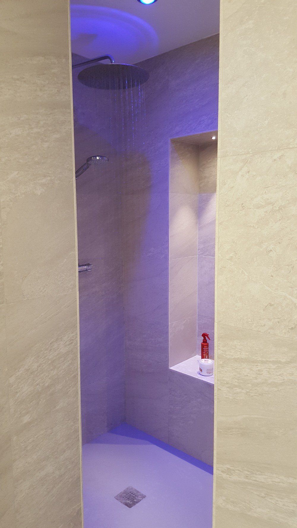 particolare doccia bagno
