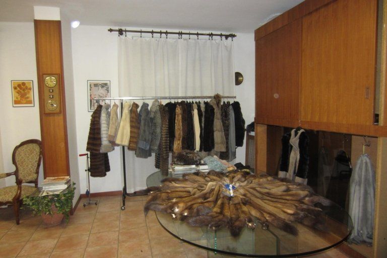 vendita di accessori e pellicce