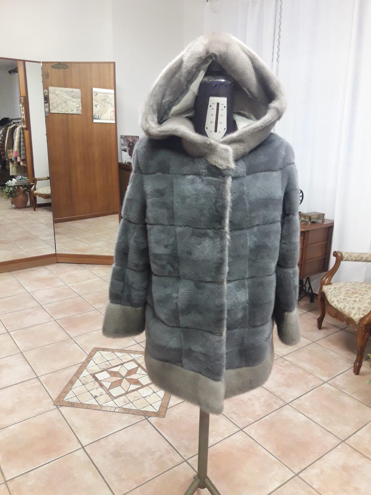 Visone grey 2 varianti fronte