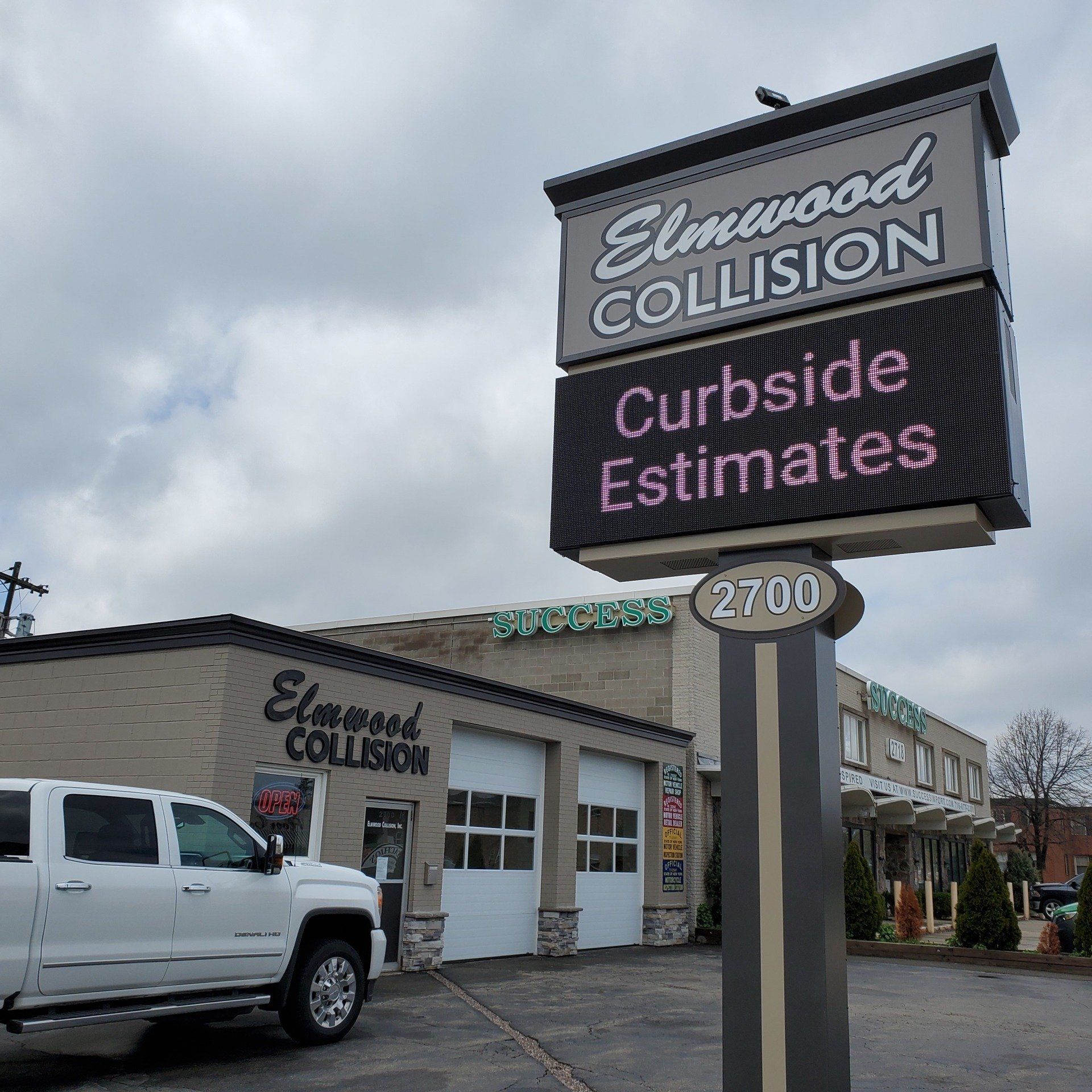 Curbside Estimates in Tonawanda at Elmwood Collision