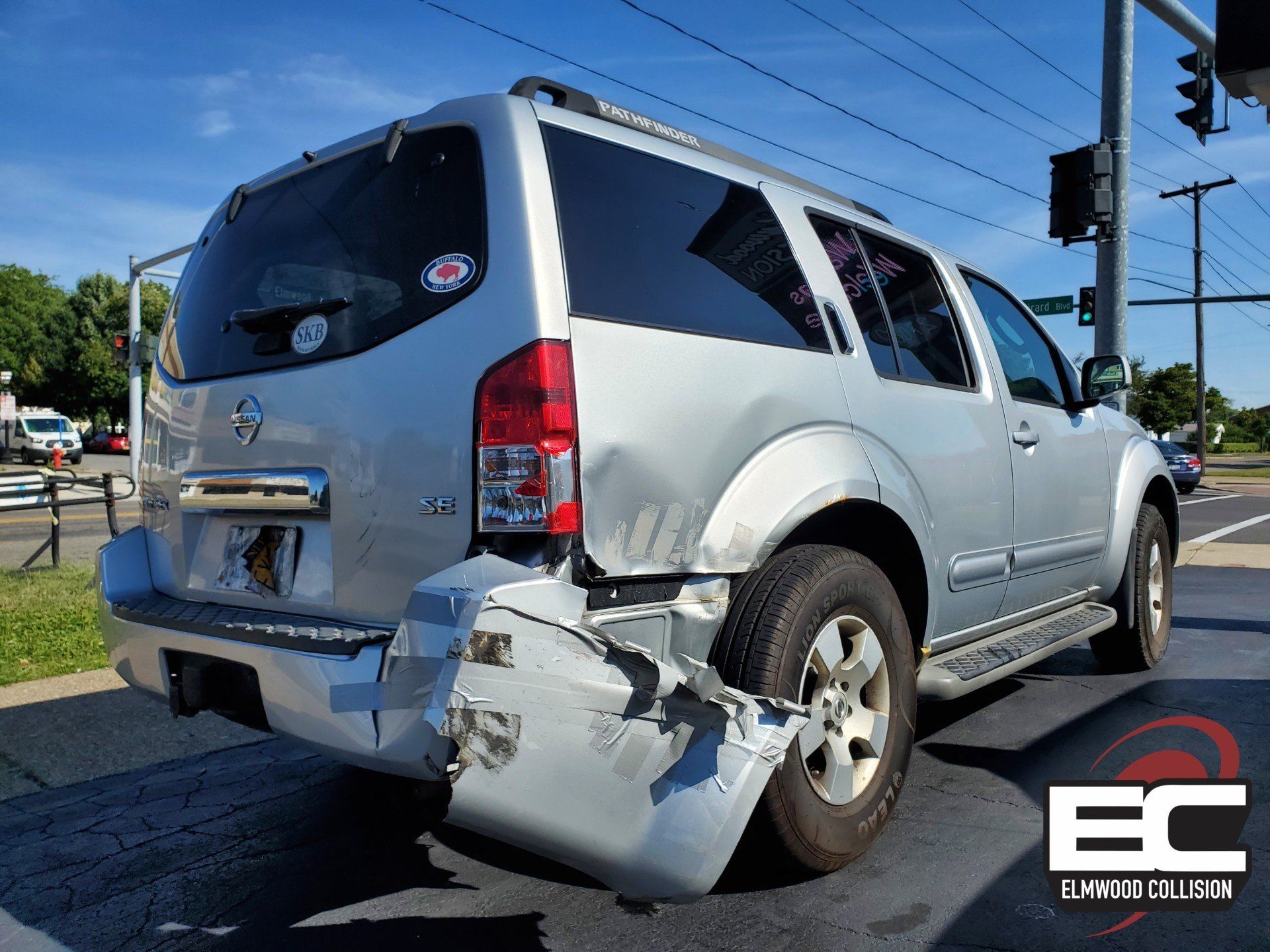 2007 Nissan Pathfinder Damage Bumper Quarter Panel
