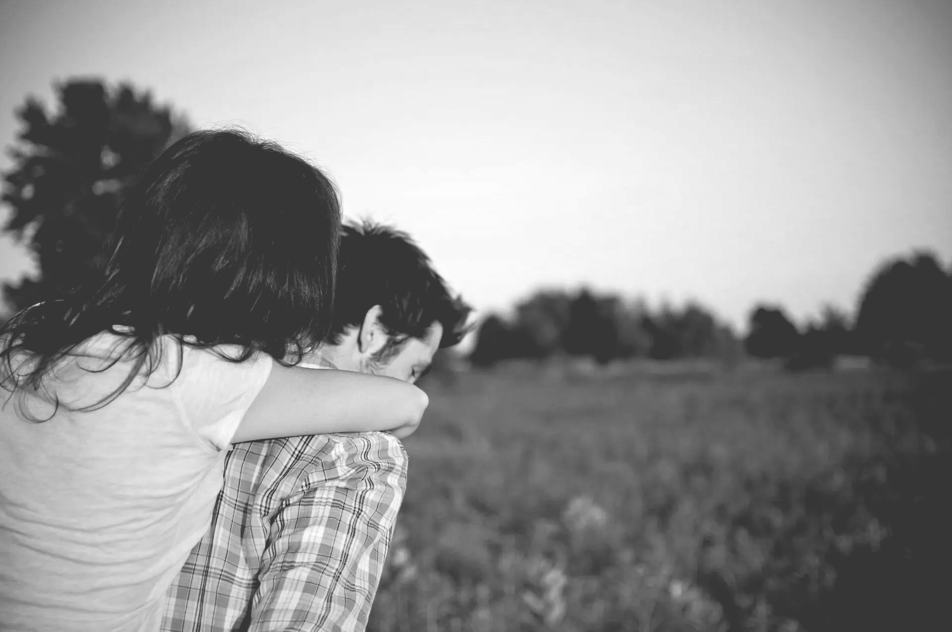 couple hugging