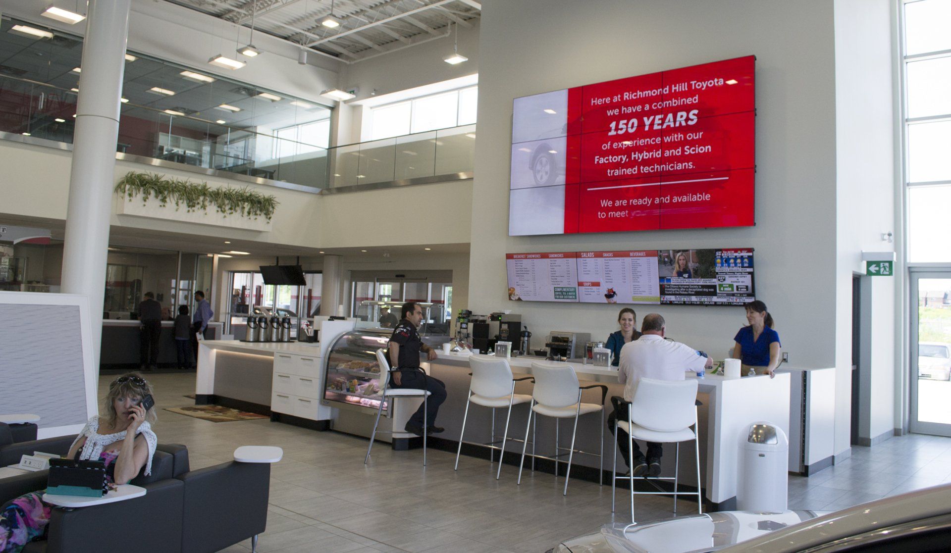 Digital Signage with Multiple Screens