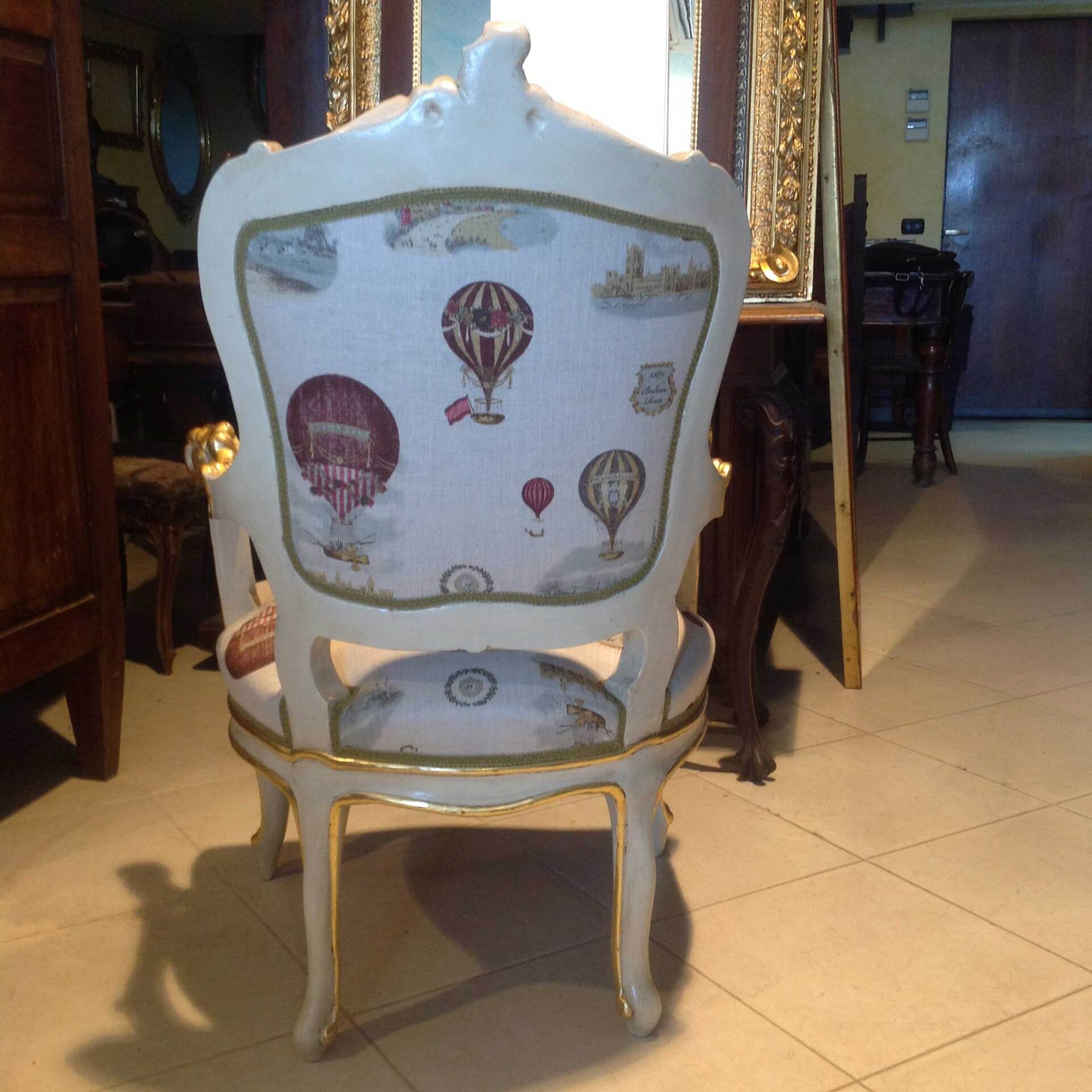 servizio restauro poltrone e divani d'epoca