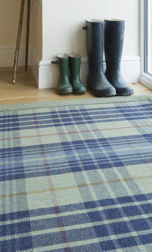 Polyester carpets