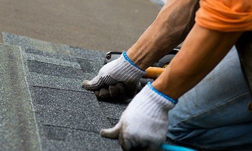 Fixing Roof — Commercial Contractors in Salem, OR Fixing Roof — Commercial Contractors in Salem, OR