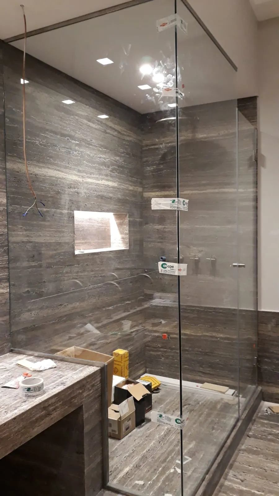 installazione box doccia in vetro