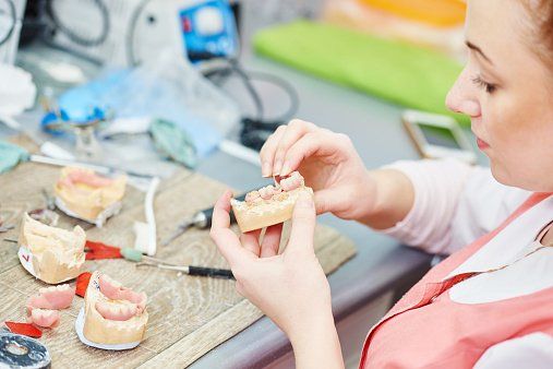 Prosthetic Dentistry Technician - Prosthodontics in Worth, IL