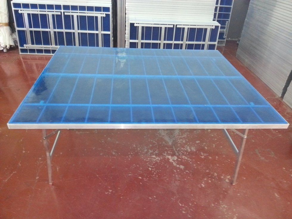 tavolo per mercato delle pulci