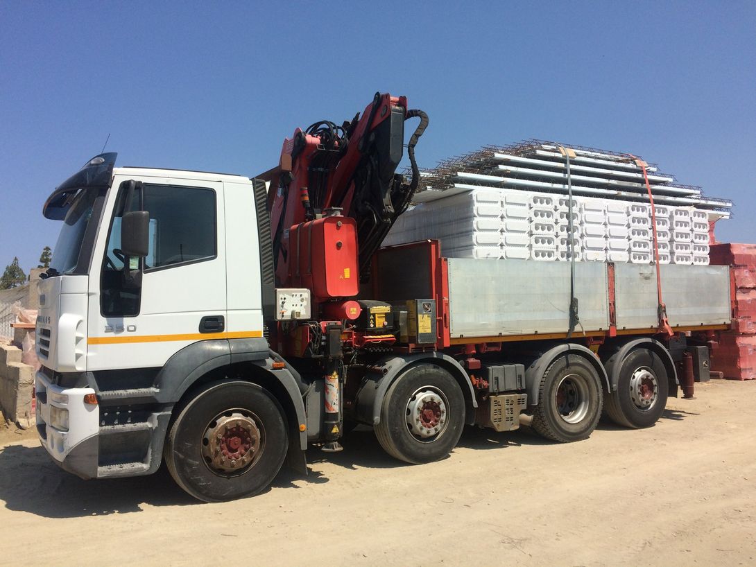 camion per lavorazioni edilizie